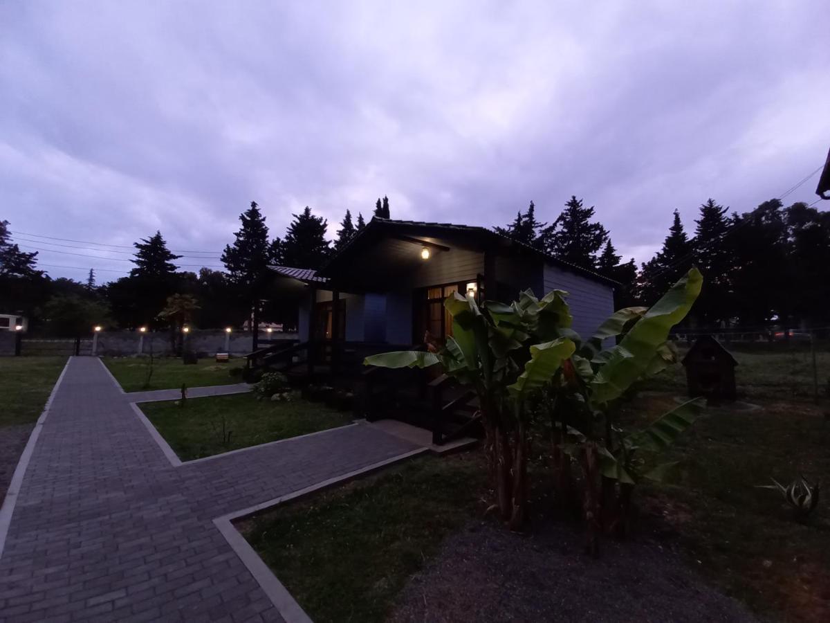 Hotel Гостевой Дом Фазенда Pizunda Exterior foto